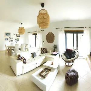 https://casa-mawi.hotelaalgarve.com